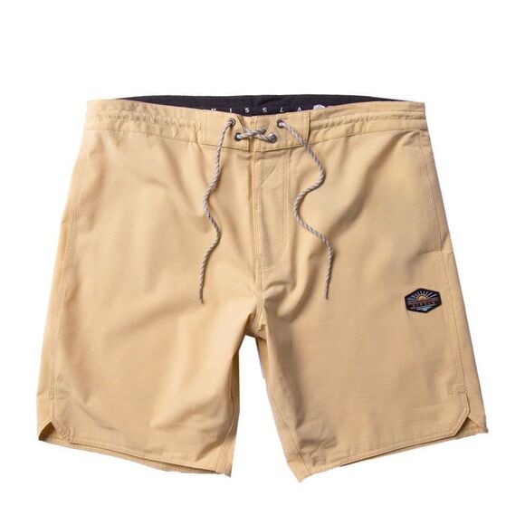 Vissla Solid Sets 18.5" Boardshort Size 30W in Golden Hour NWT in packaging - Picture 1 of 6